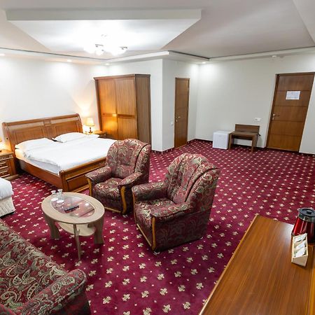Gyumri Hotel Exteriör bild