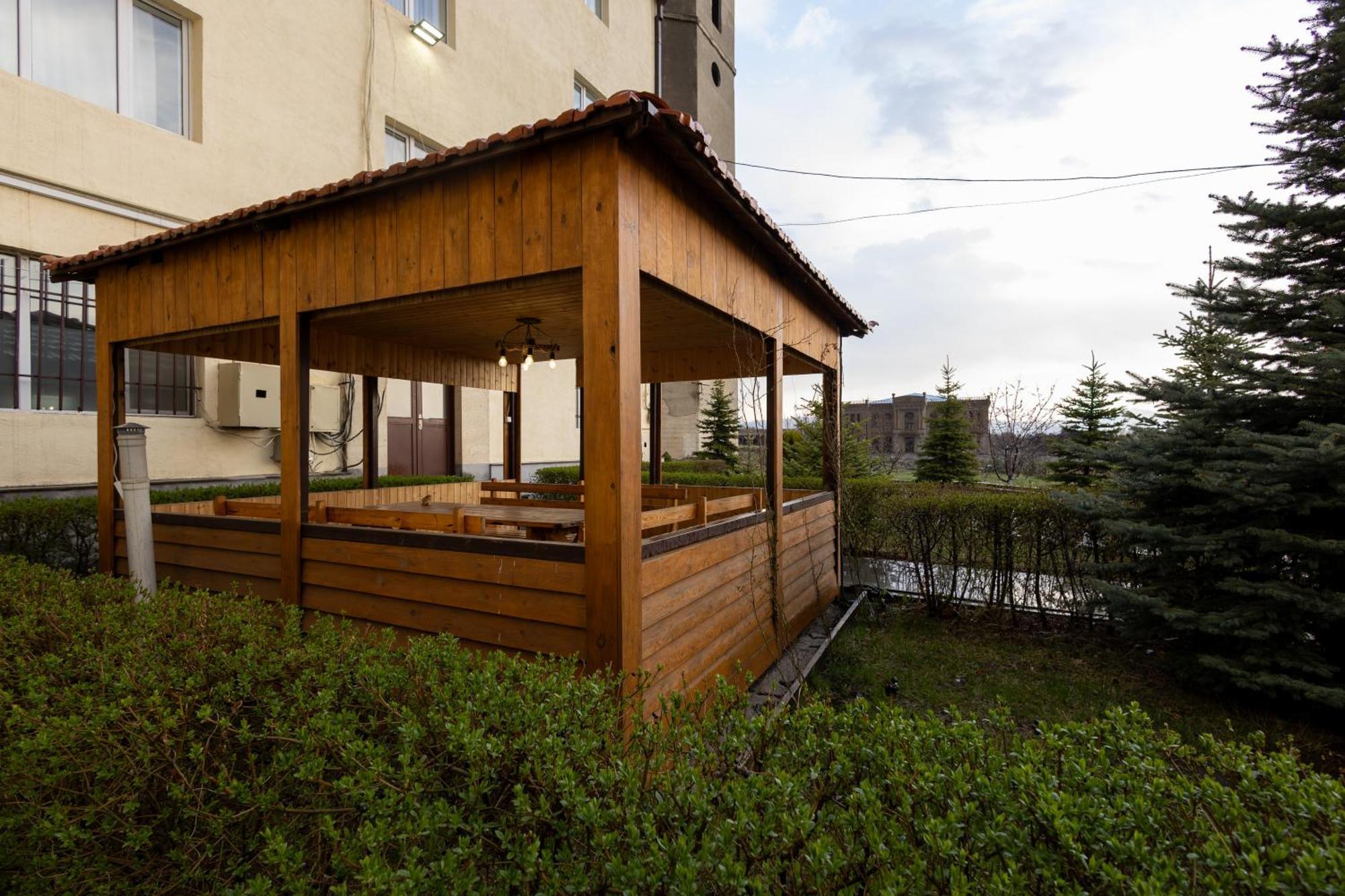 Gyumri Hotel Exteriör bild